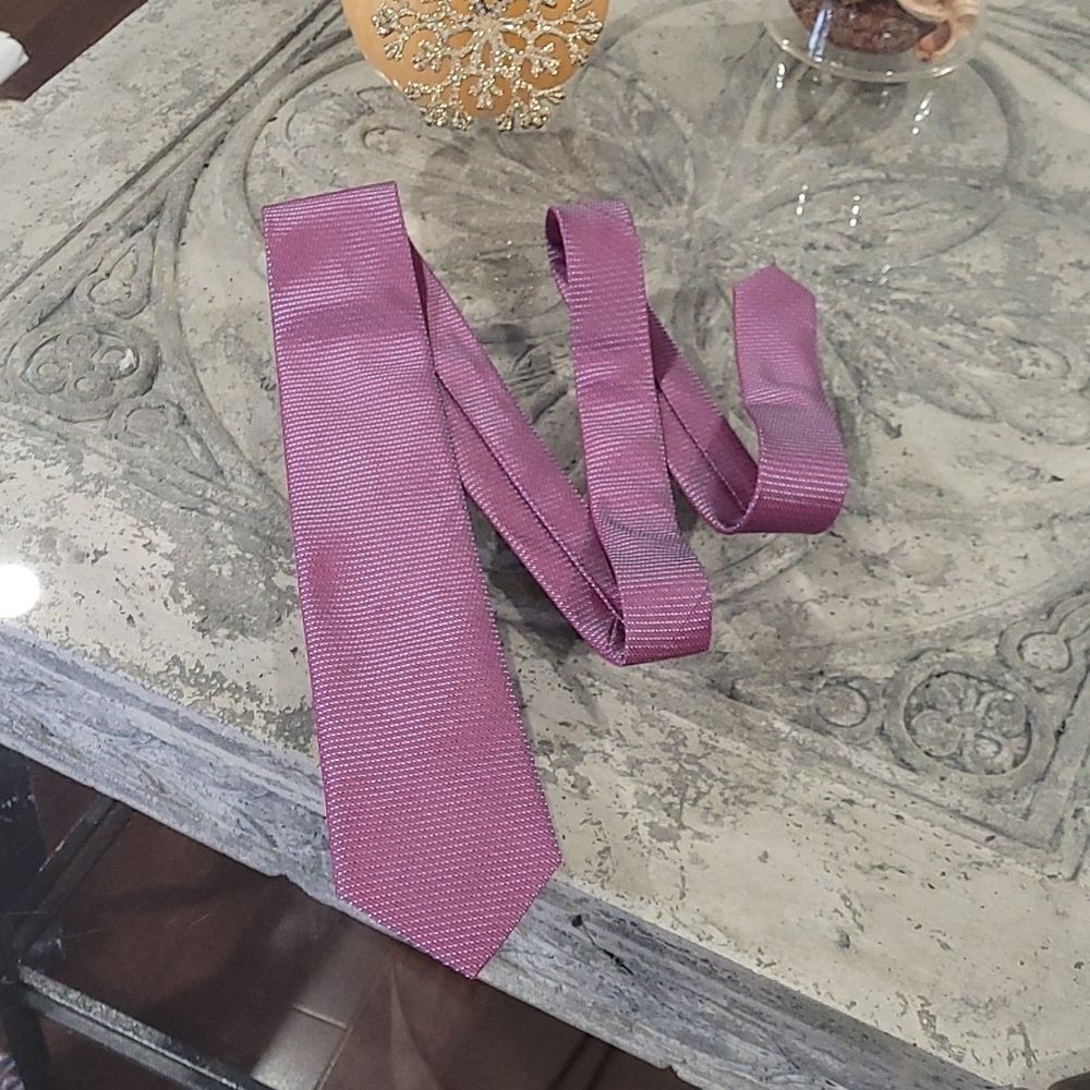 CALVIN KLEIN SILK TIE